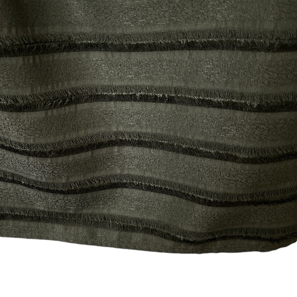 SUGAR + LIPS Off Shoulder Dress - Picture 9 of 9